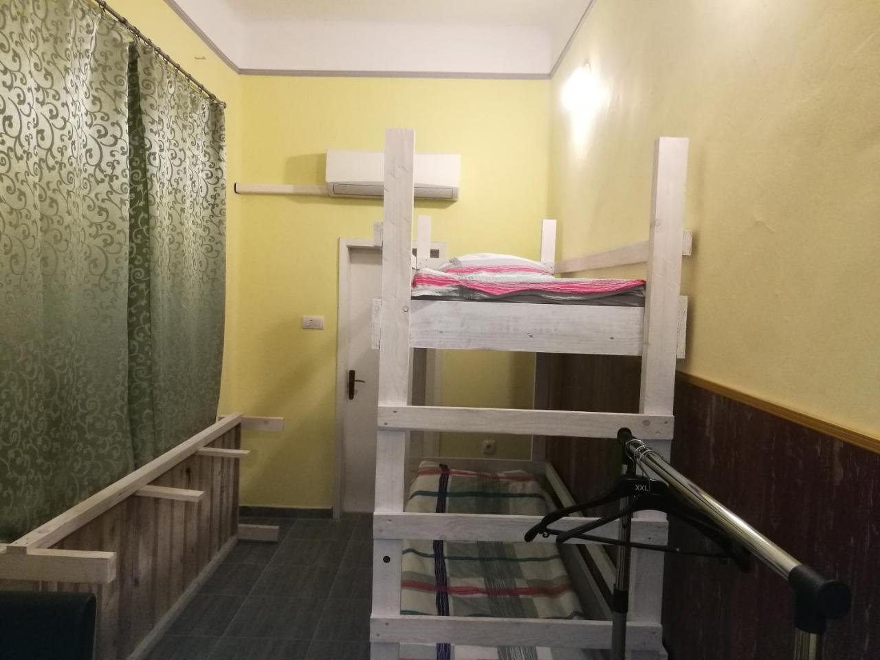Hostel Horgos Centar エクステリア 写真